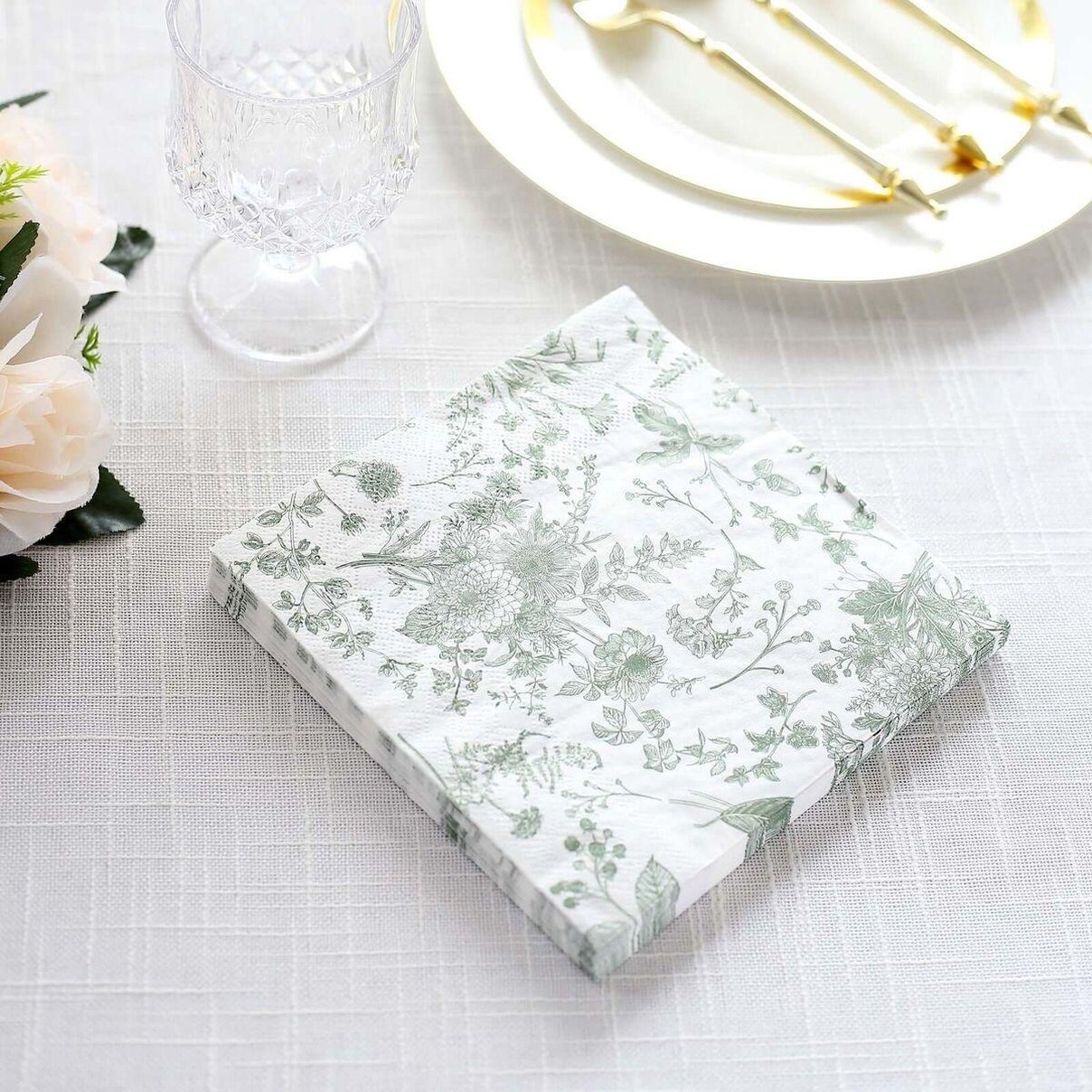Guardanapos com impressão em núcleos de folhas verdes para jantar Guardanapos com impressão em núcleos de folhas verdes para jantar